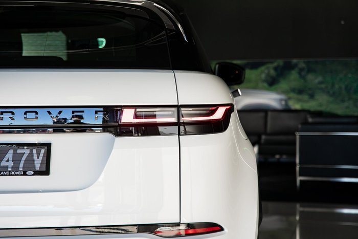 2026 Land Rover Range Rover Evoque P250 Dynamic SE