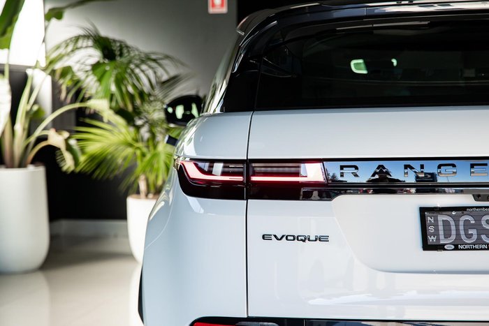 2026 Land Rover Range Rover Evoque P250 Dynamic SE