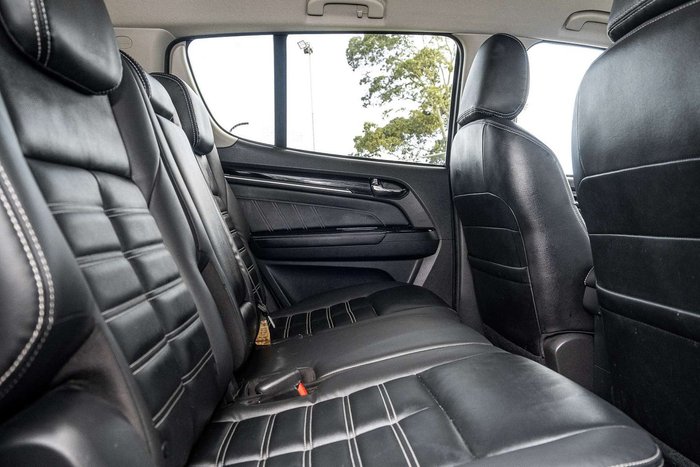 2020 Isuzu MU-X LS-T