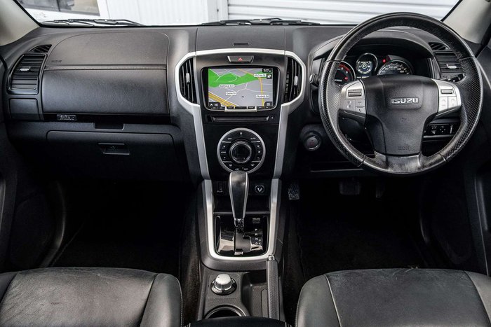 2020 Isuzu MU-X LS-T