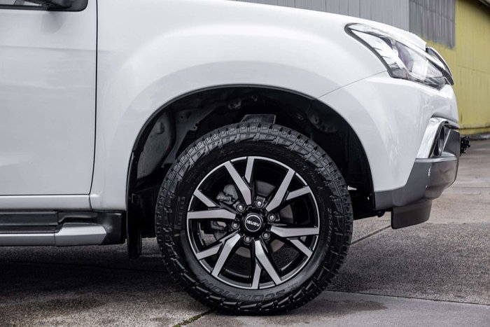 2020 Isuzu MU-X LS-T