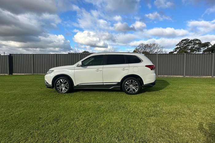 2015 Mitsubishi Outlander LS