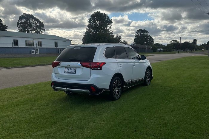 2015 Mitsubishi Outlander LS