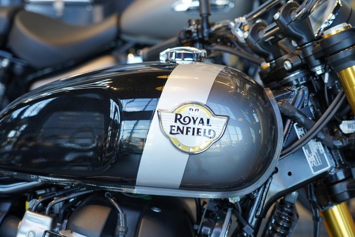2025 Royal Enfield Bear 650
