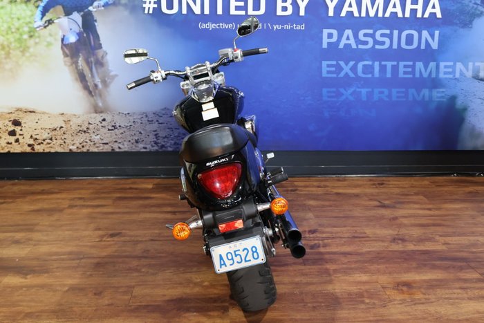 2010 Suzuki VZ800 (BOULEVARD M50) Black