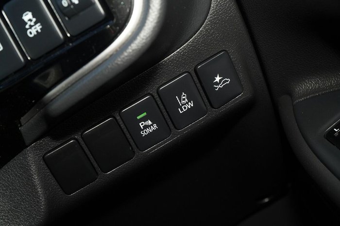 2020 Mitsubishi Outlander LS