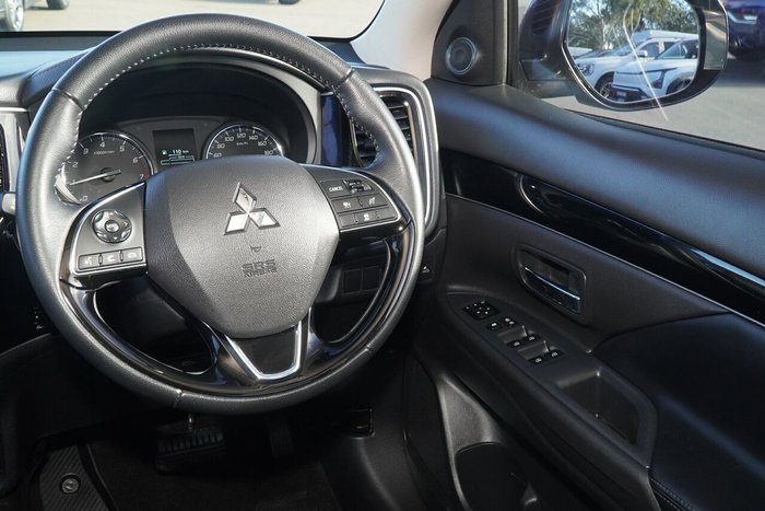 2020 Mitsubishi Outlander LS