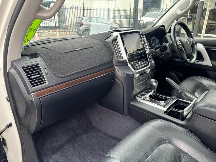 2017 Toyota Landcruiser VX