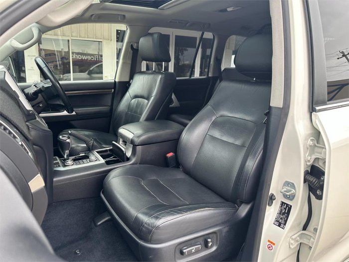 2017 Toyota Landcruiser VX