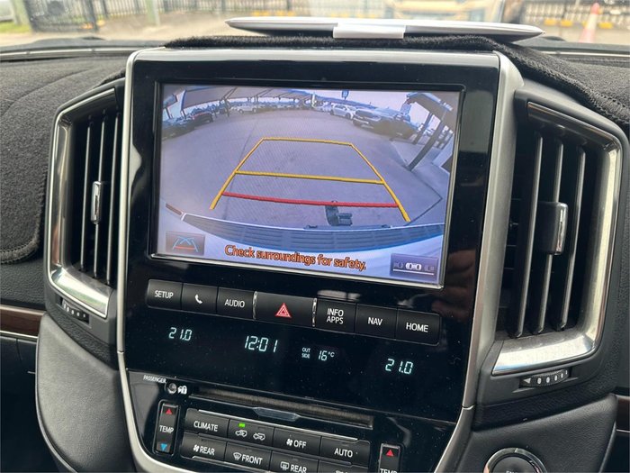 2017 Toyota Landcruiser VX