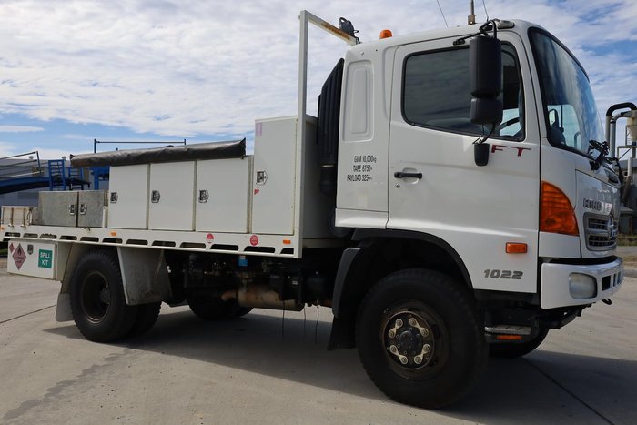 2009 Hino 500 Series FT1022 White
