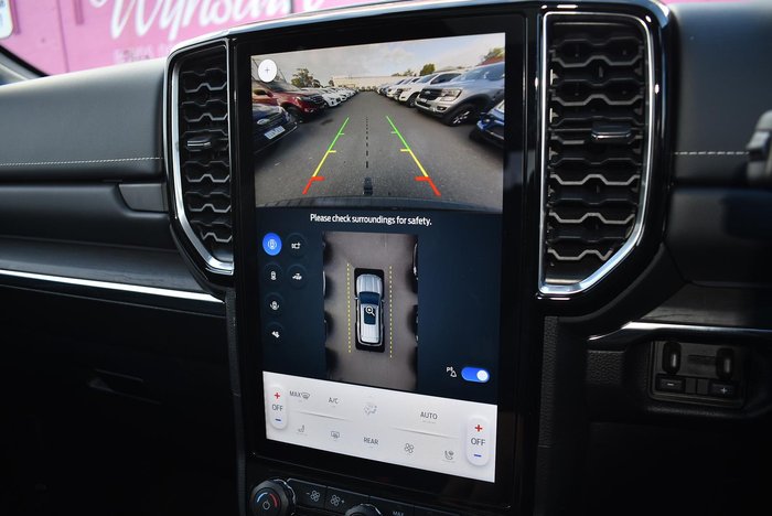 2025 Ford Everest Platinum