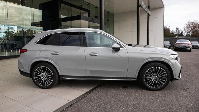 2025 Mercedes-Benz GLC-Class GLC300