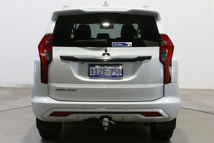 2023 Mitsubishi Pajero Sport GLS