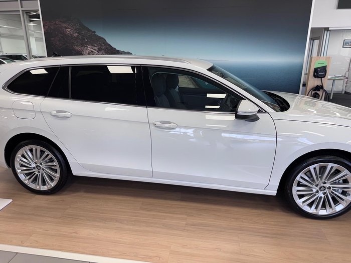2026 SKODA Superb Select PHEV