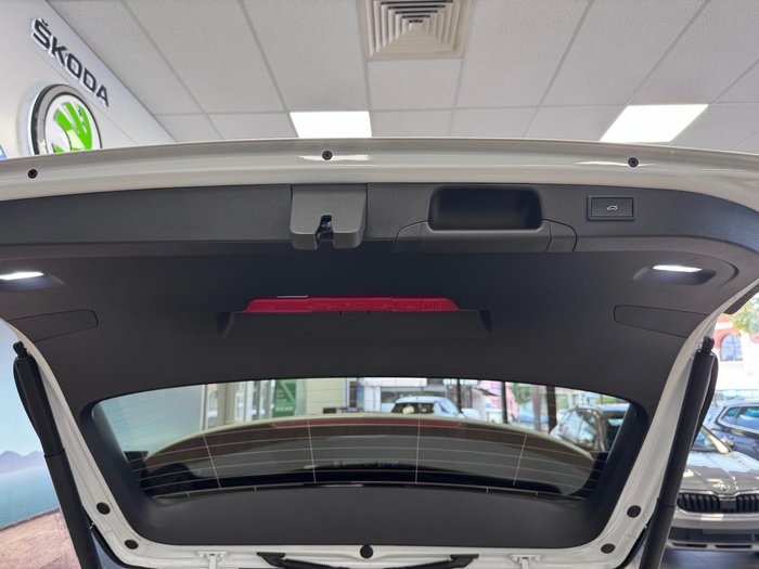 2026 SKODA Superb Select PHEV