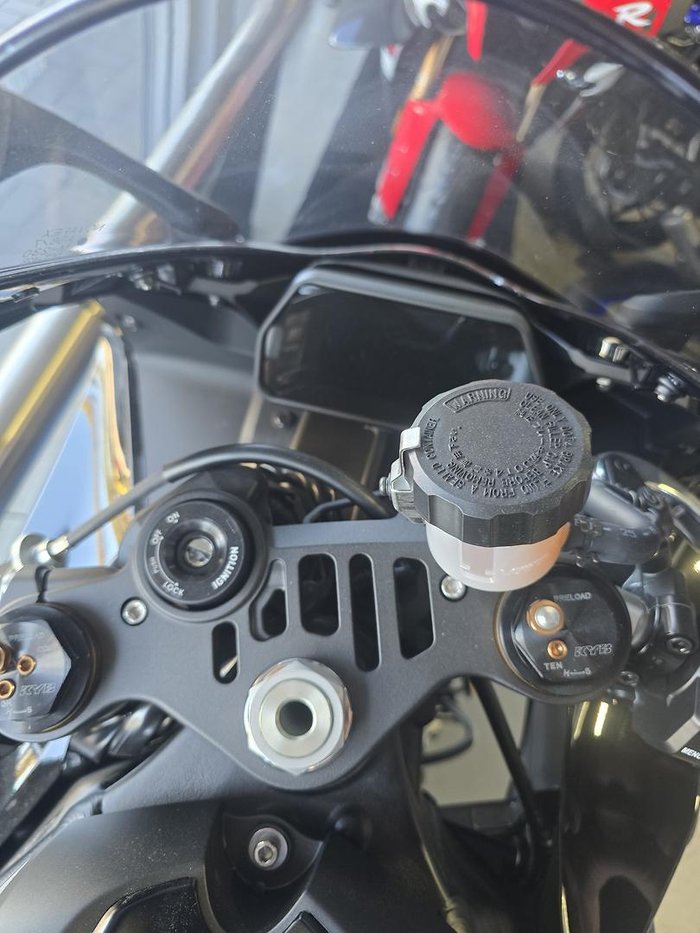 2025 Yamaha YZF-R1 R1 Black