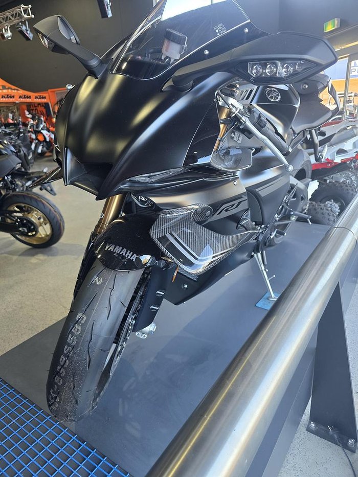 2025 Yamaha YZF-R1 R1 Black