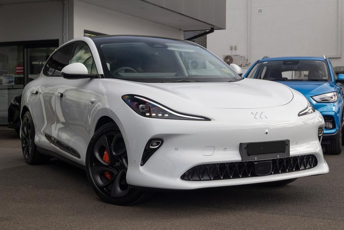 2025 MG IM6