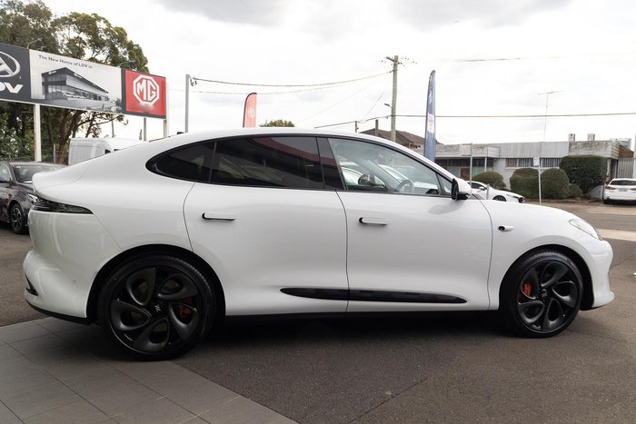 2025 MG IM6 Performance