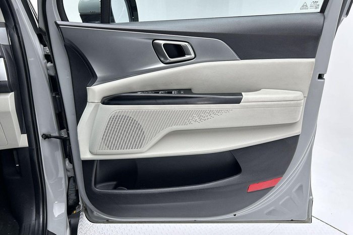 2023 Kia Carnival S