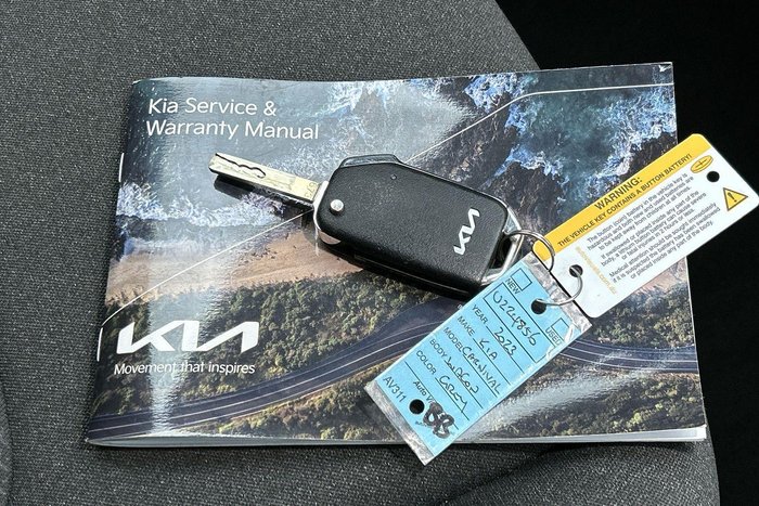 2023 Kia Carnival S