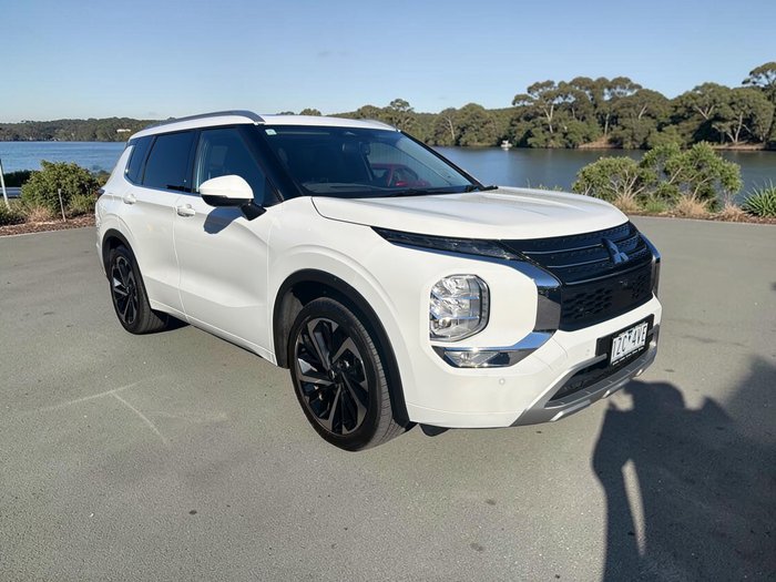 Mitsubishi Outlander Exceed ZM