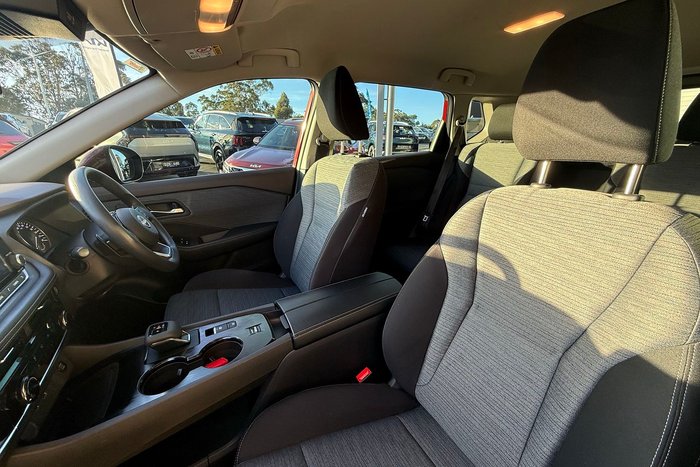 2024 Nissan X-TRAIL ST