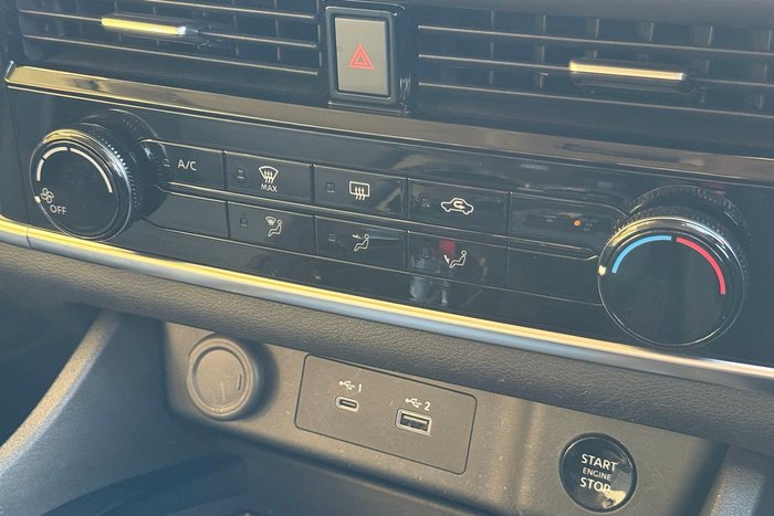 2024 Nissan X-TRAIL ST