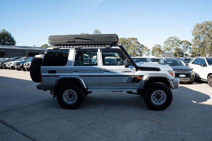 2023 Toyota Landcruiser GXL