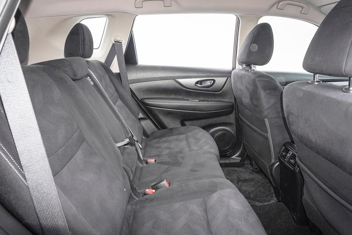 2016 Nissan X-TRAIL ST