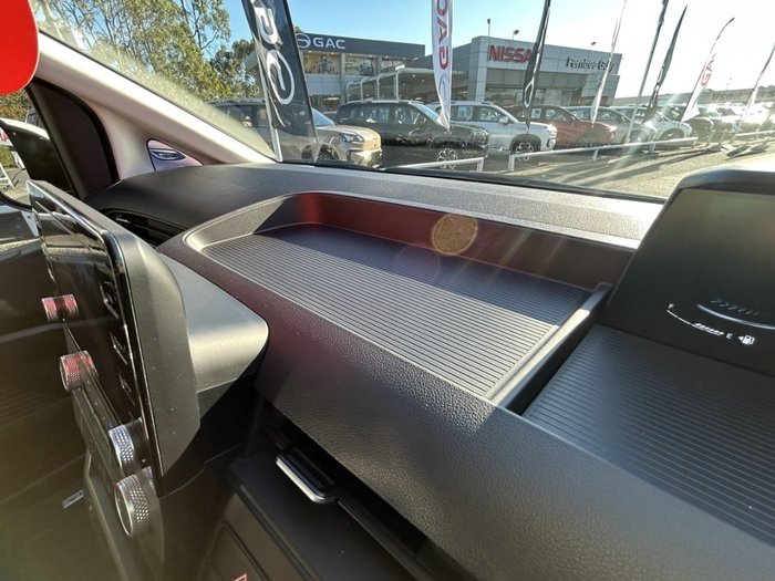2024 HYUNDAI STARIA LOAD