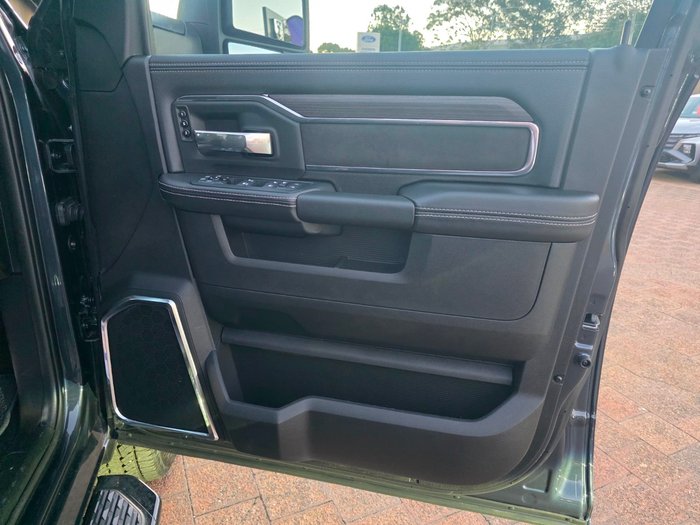 2025 RAM 2500 Laramie Rambox
