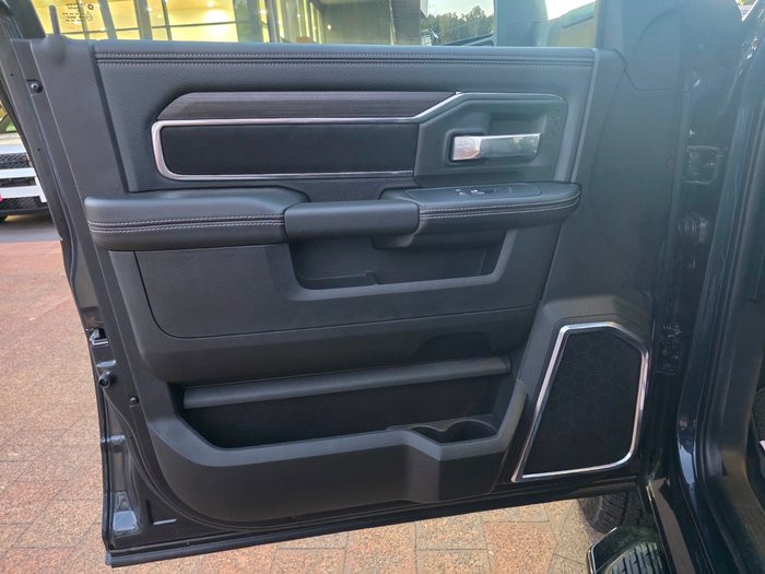 2025 RAM 2500 Laramie Rambox