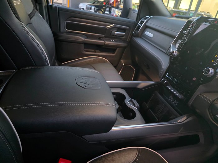 2025 RAM 2500 Laramie Rambox