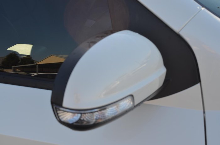 2019 Mahindra XUV500 W10