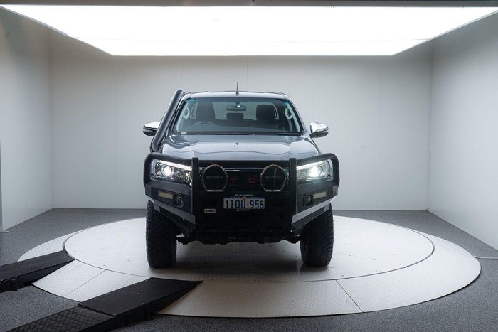 2019 Toyota Hilux SR5