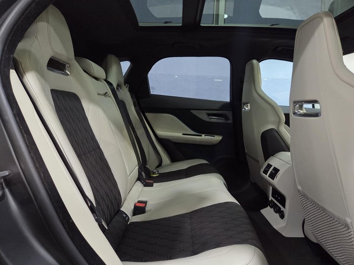 2019 Jaguar F-PACE SVR