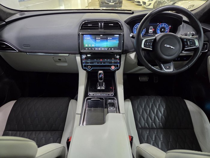 2019 Jaguar F-PACE SVR
