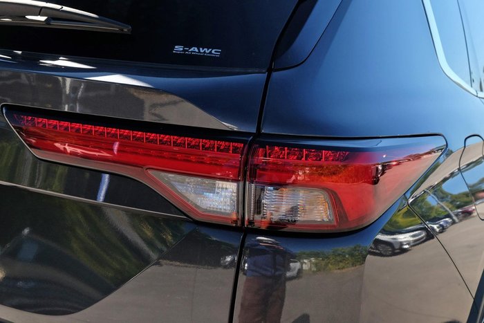 2024 Mitsubishi Outlander Exceed Tourer