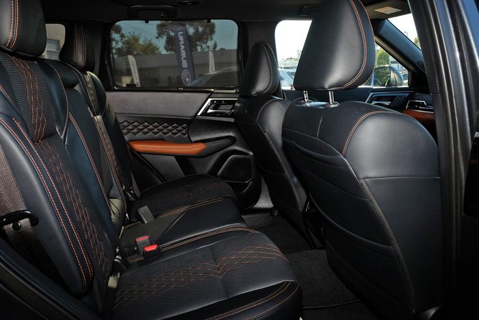 2024 Mitsubishi Outlander Exceed Tourer