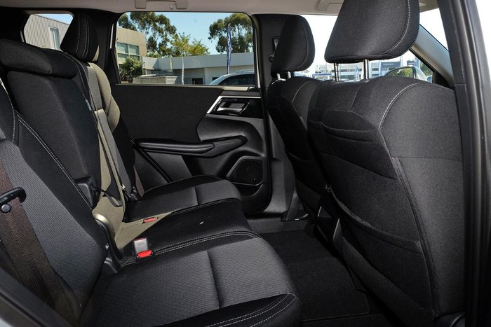 2024 Mitsubishi Outlander LS