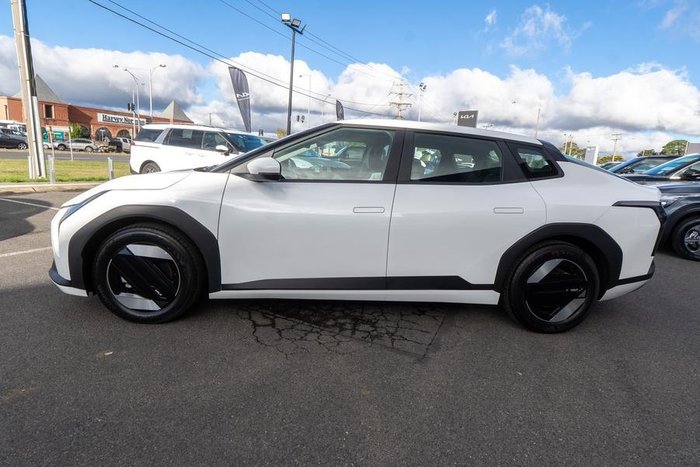 2025 Kia EV4 Earth Long Range