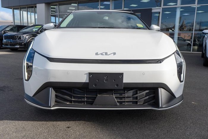2025 Kia EV4 Earth Long Range