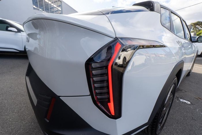 2025 Kia EV4 Earth Long Range