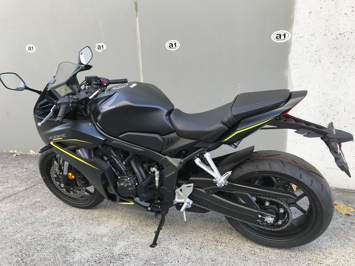 2026 Honda CBR650R E-Clutch