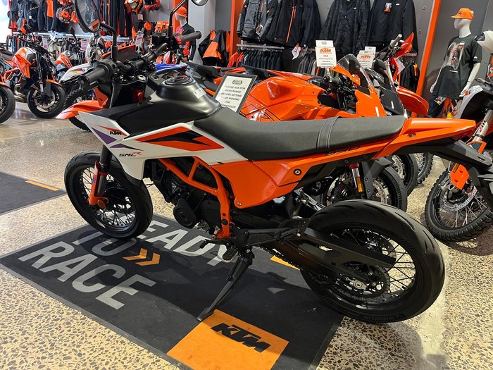 2025 KTM 390 SMC R SMC Orange