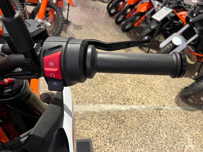 2025 KTM 390 SMC R SMC Orange
