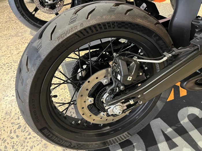 2025 KTM 390 SMC R SMC Orange
