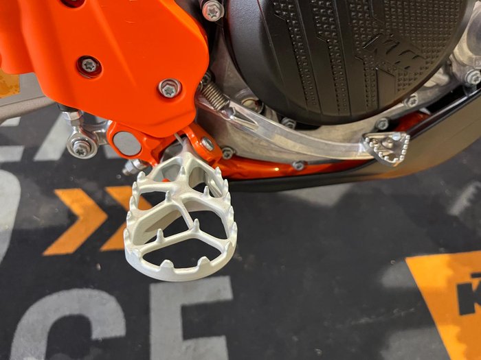 2026 KTM 350 EXC-F Six Days EXC-F Orange